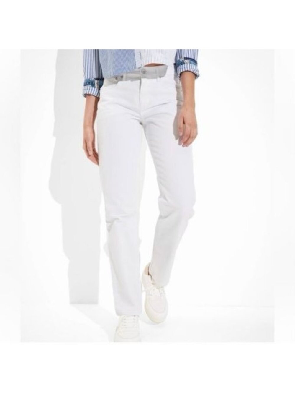 American Eagle 90s Straight High Rise White Jeans Women’s Size 4 Regular